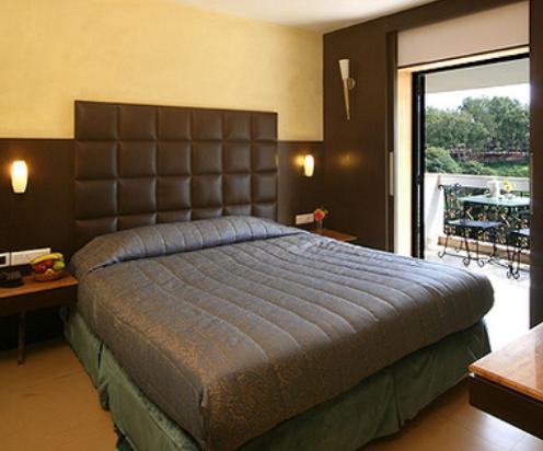 Hotel Millennium Park Panchgani Bagian luar foto