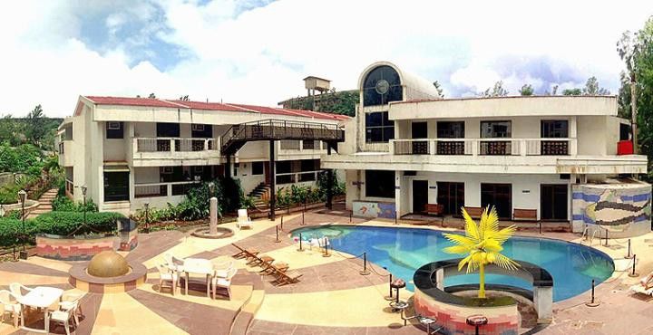 Hotel Millennium Park Panchgani Bagian luar foto