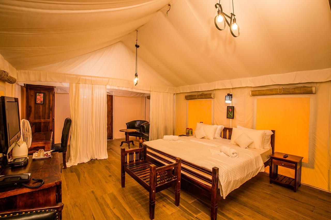 Hotel Millennium Park Panchgani Bagian luar foto