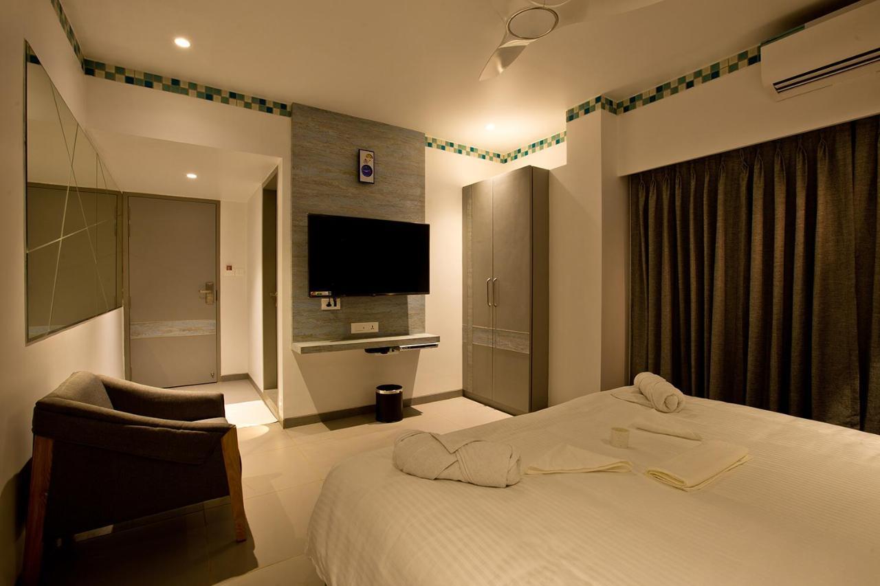 Hotel Millennium Park Panchgani Bagian luar foto