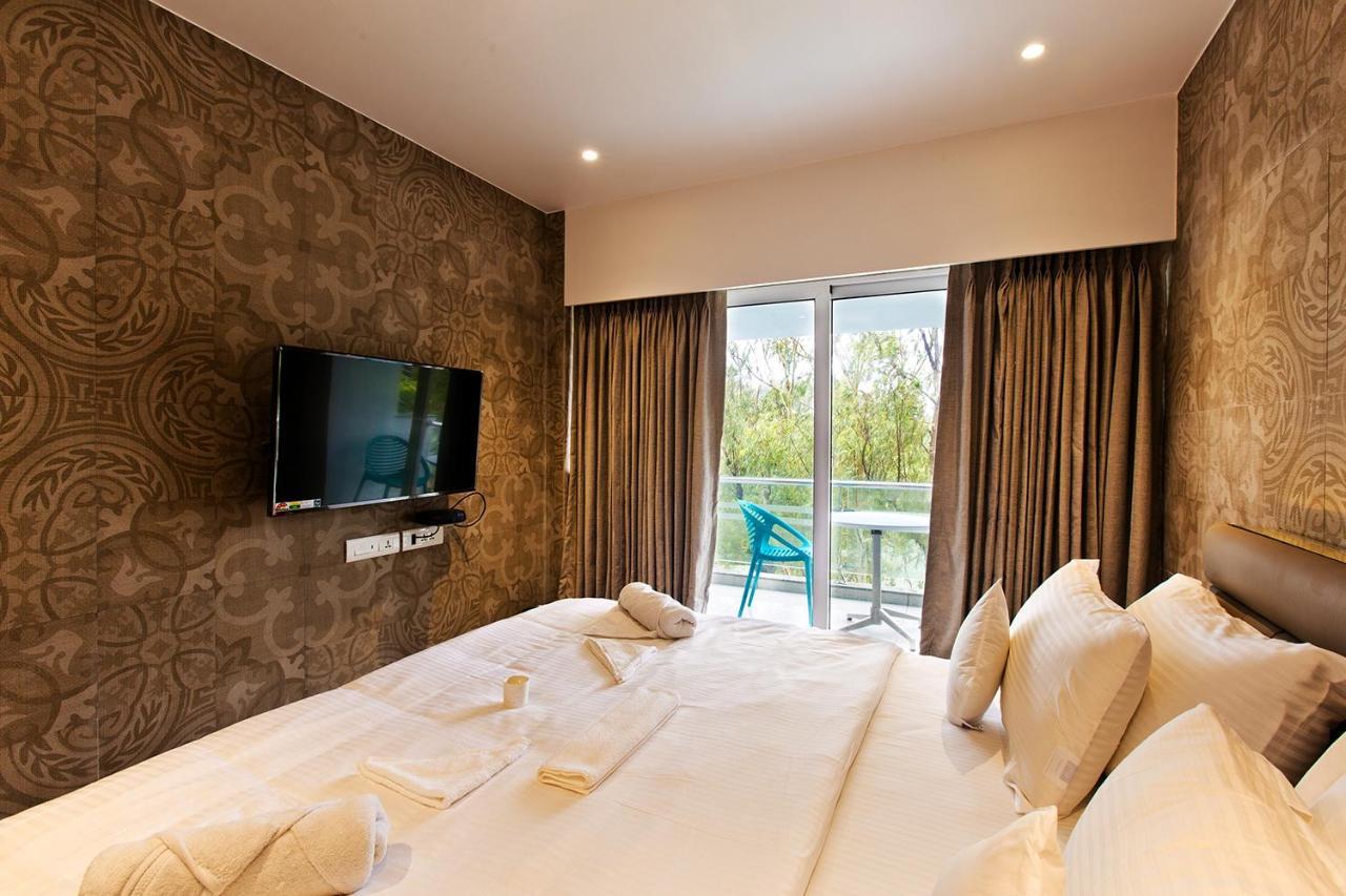 Hotel Millennium Park Panchgani Bagian luar foto