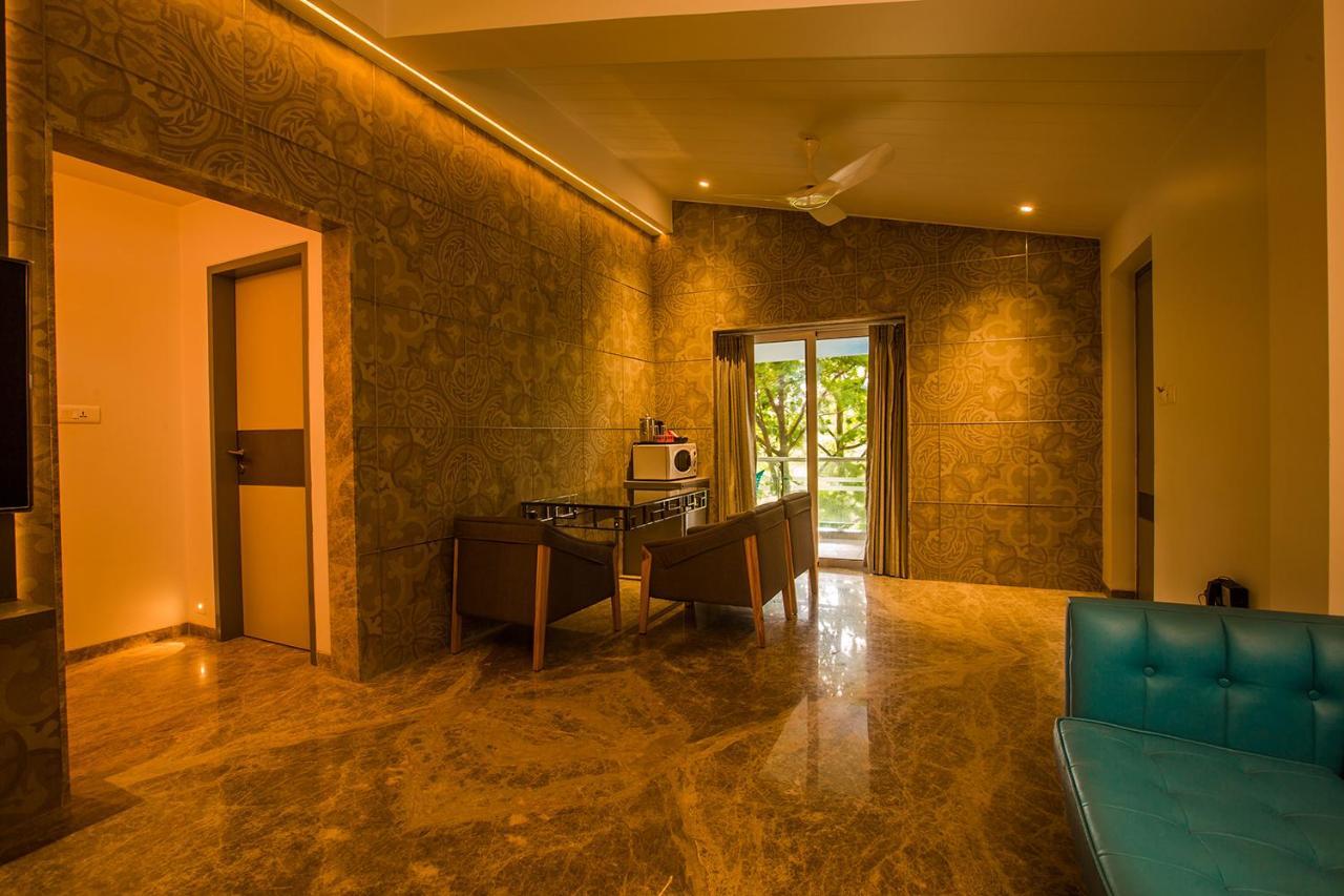 Hotel Millennium Park Panchgani Bagian luar foto