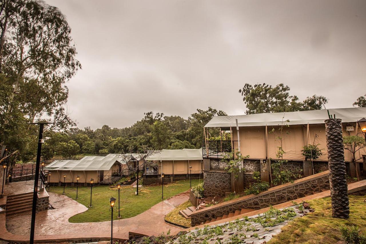 Hotel Millennium Park Panchgani Bagian luar foto