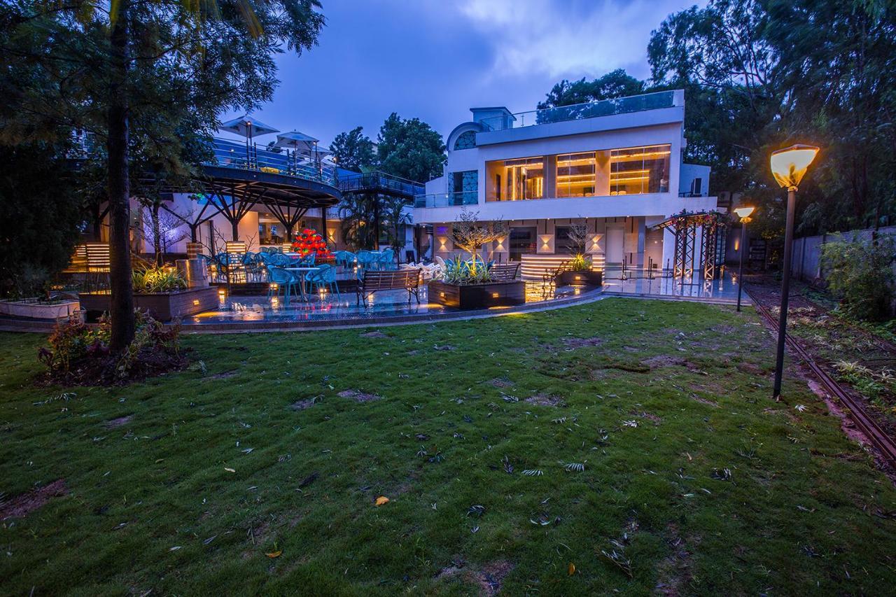 Hotel Millennium Park Panchgani Bagian luar foto