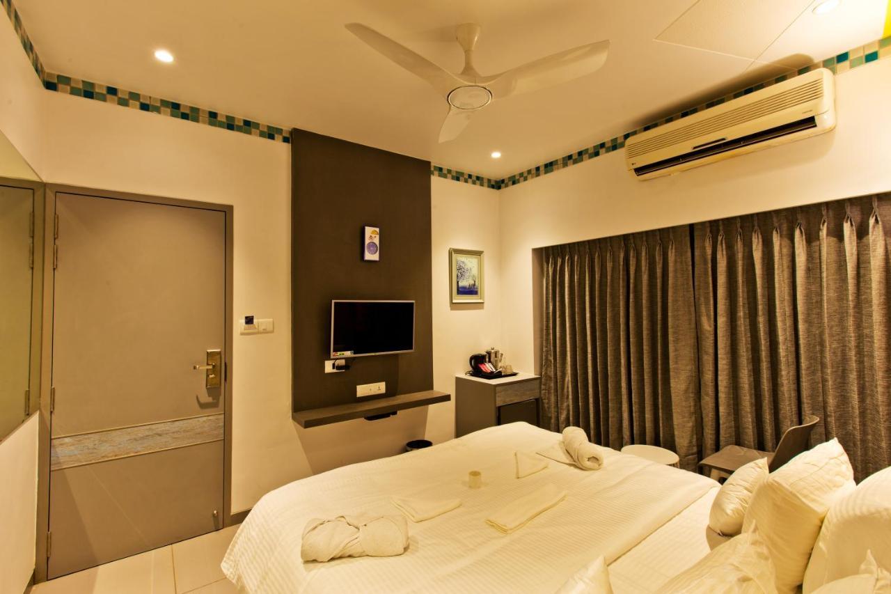 Hotel Millennium Park Panchgani Bagian luar foto