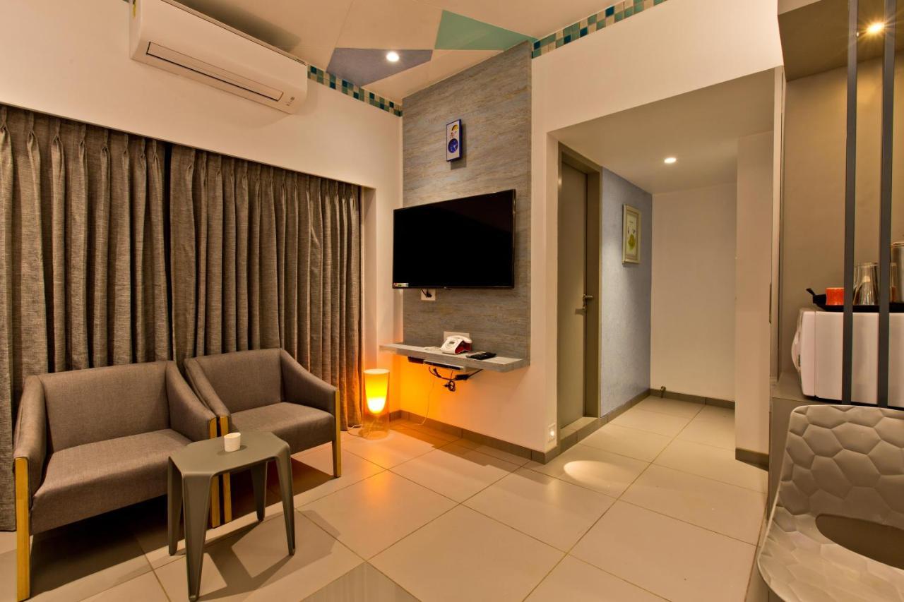Hotel Millennium Park Panchgani Bagian luar foto