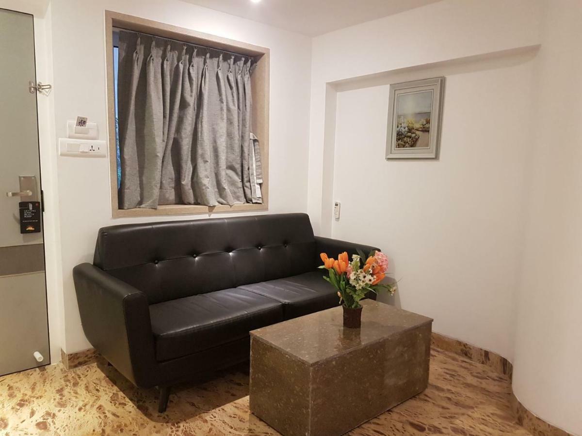 Hotel Millennium Park Panchgani Bagian luar foto